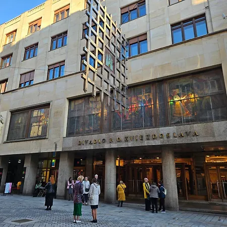 公寓 In Heart Of Old Town With Balcony 布拉迪斯拉发